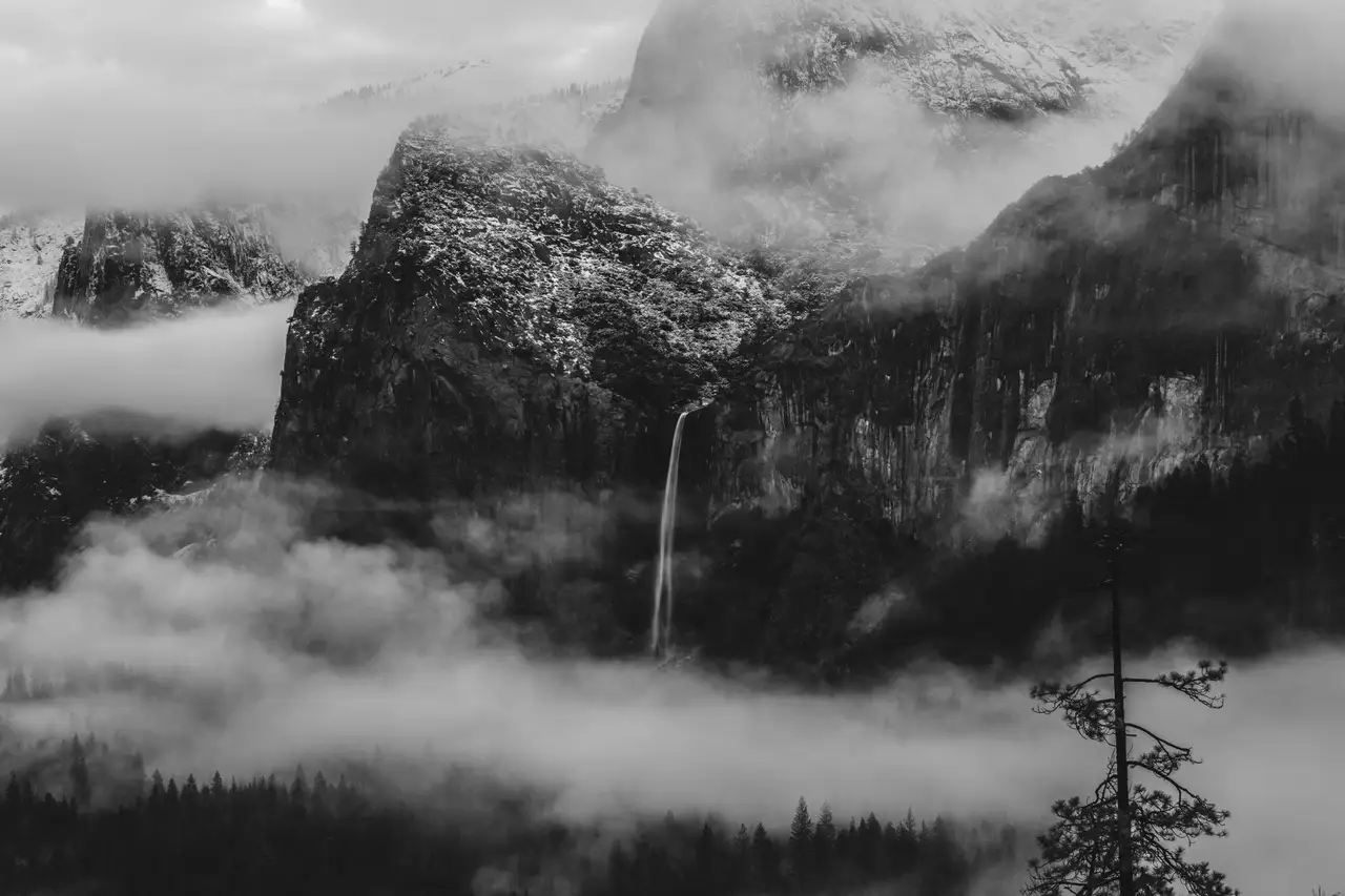 Fine-art photograph, “Yosemite Valley in Winter, Ridge Light - 5DM42343.JPG,” from the California - Non City - Nature collection.