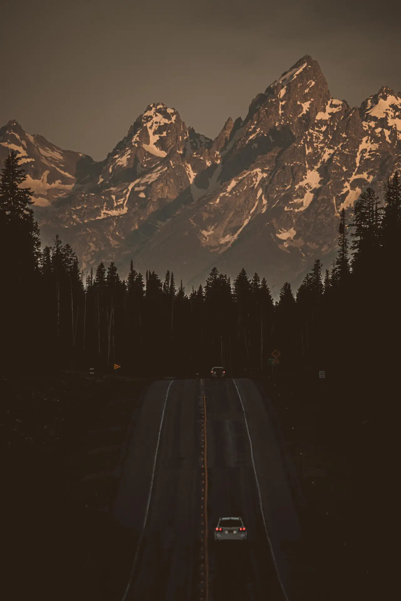 Dusk Over the Teton Range, centered crop for 18 × 24 in.